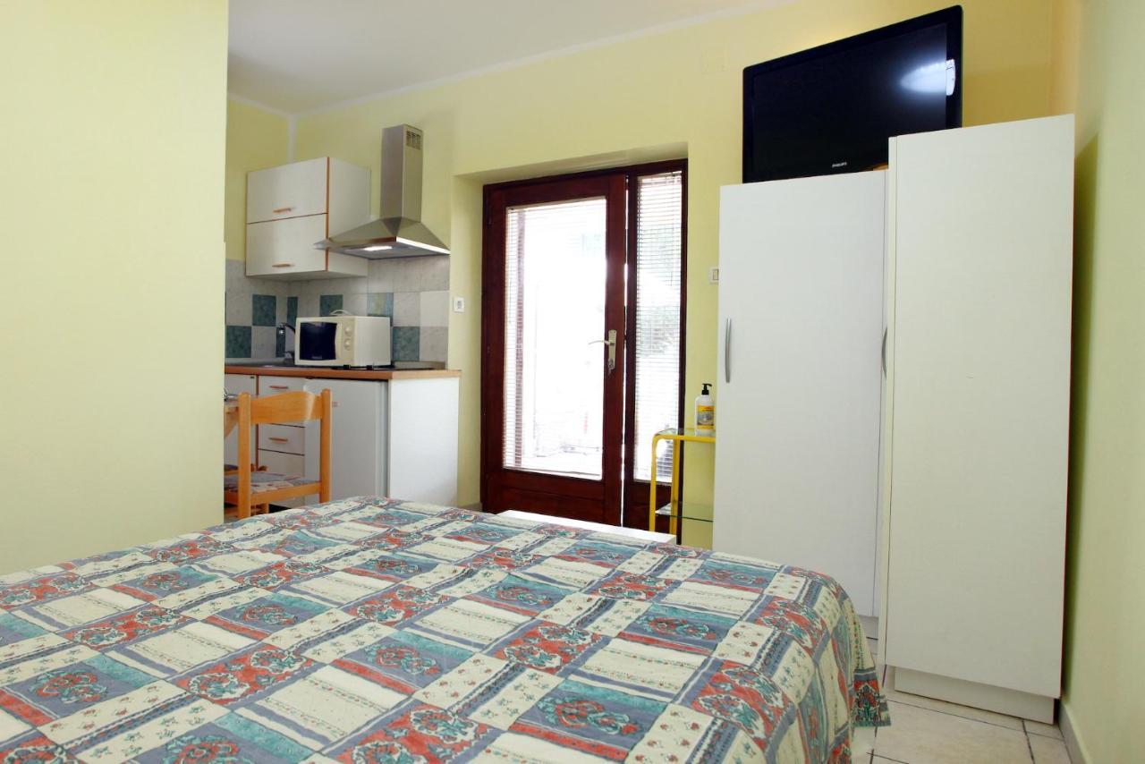 Dino Studio And Room Apartments Portoroz Exterior photo