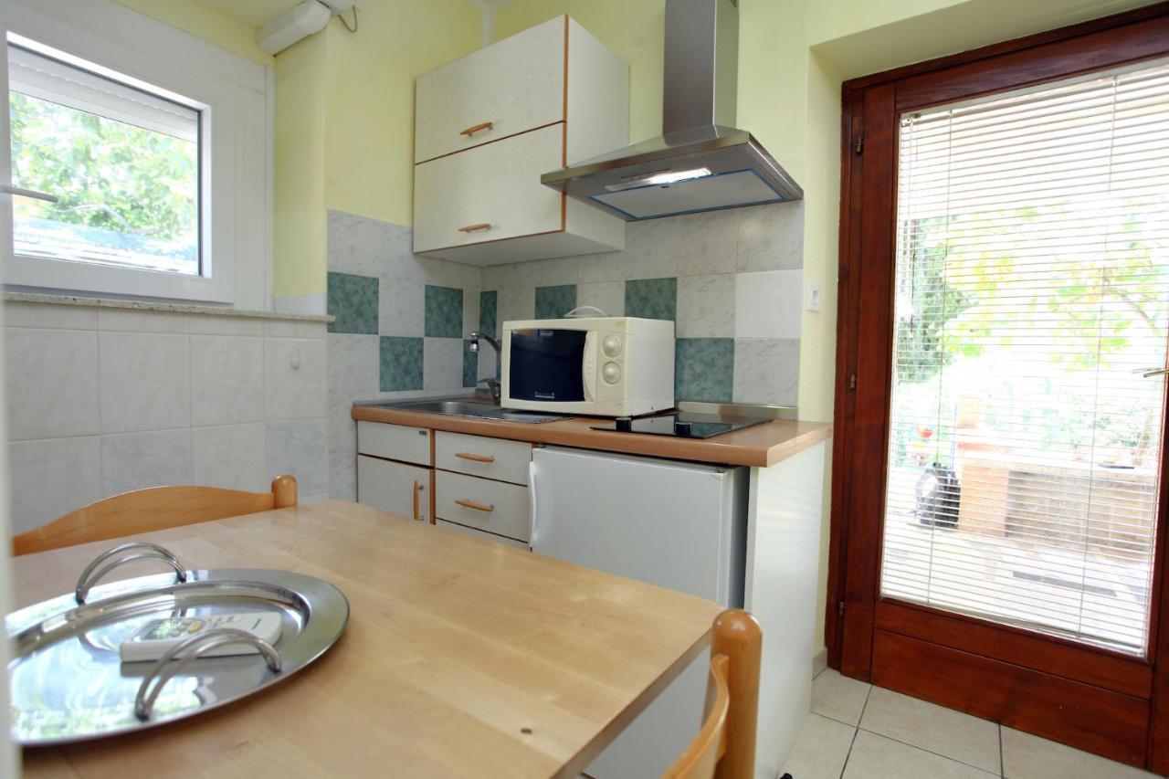 Dino Studio And Room Apartments Portoroz Exterior photo